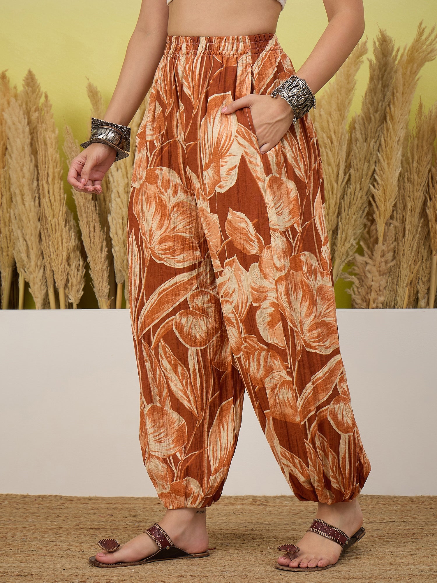 Brown Big Leaf Print Balloon Pant