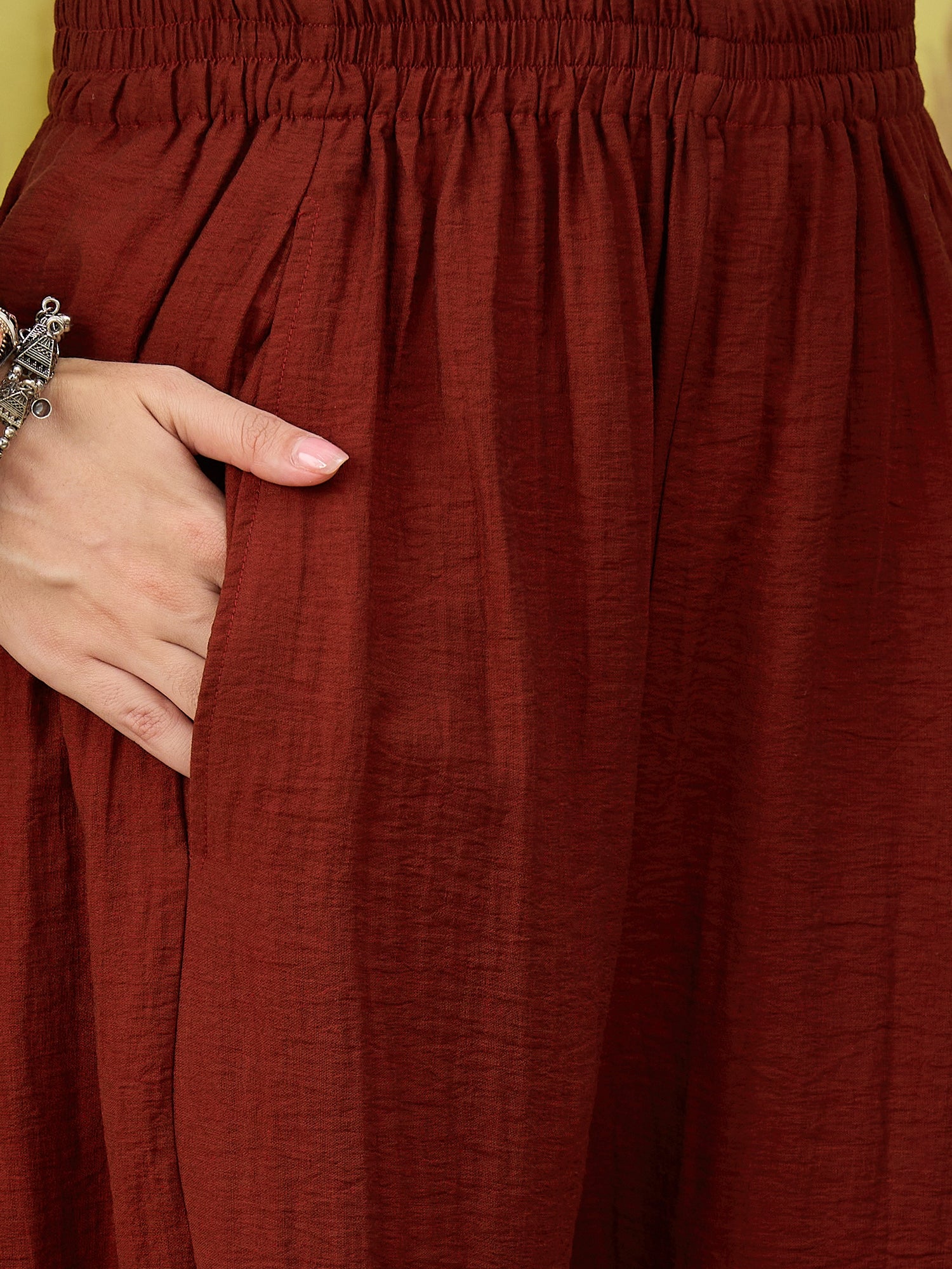 Barn Red Solid Balloon Pant