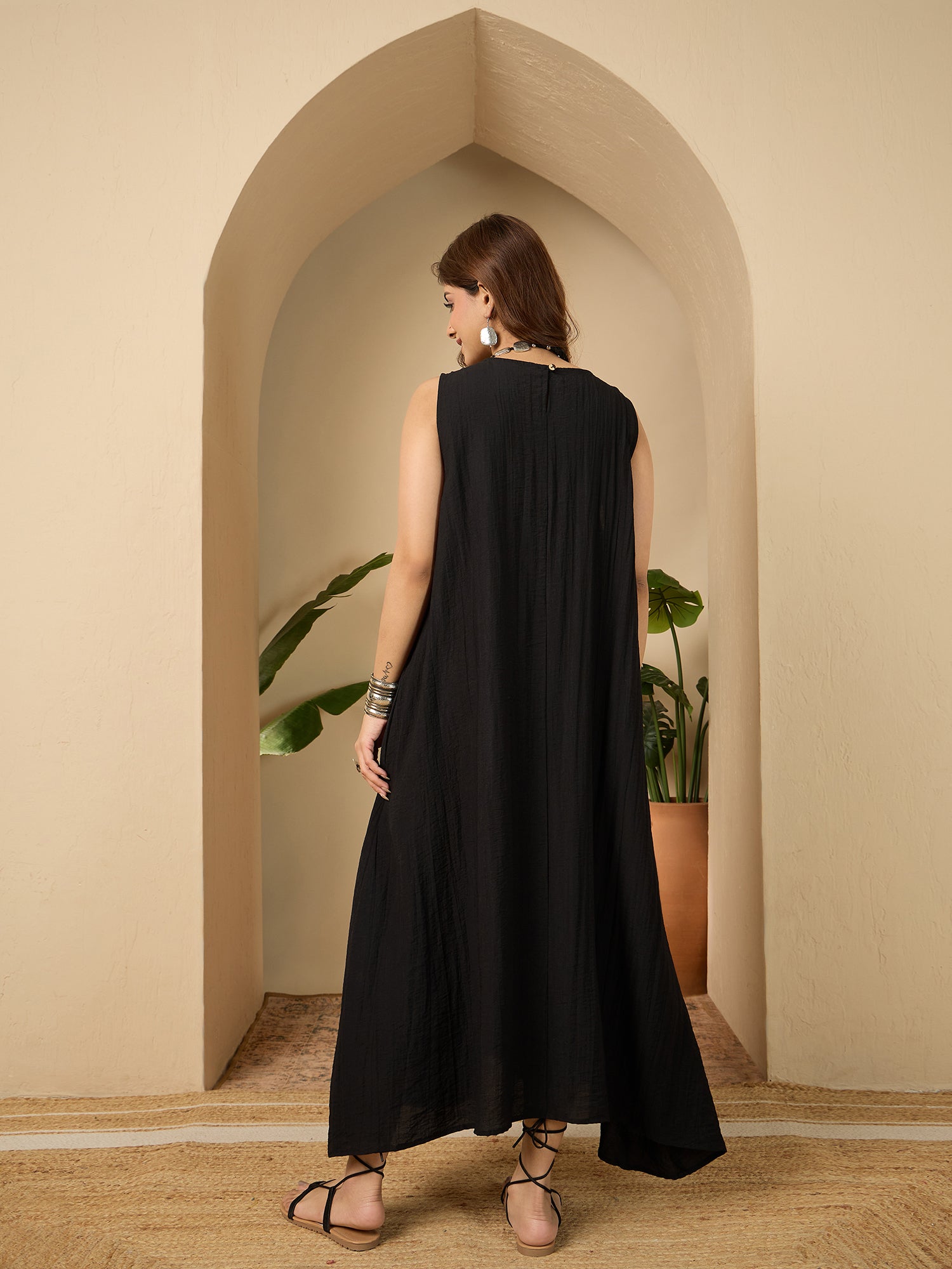 Black Round Neck Long Dress