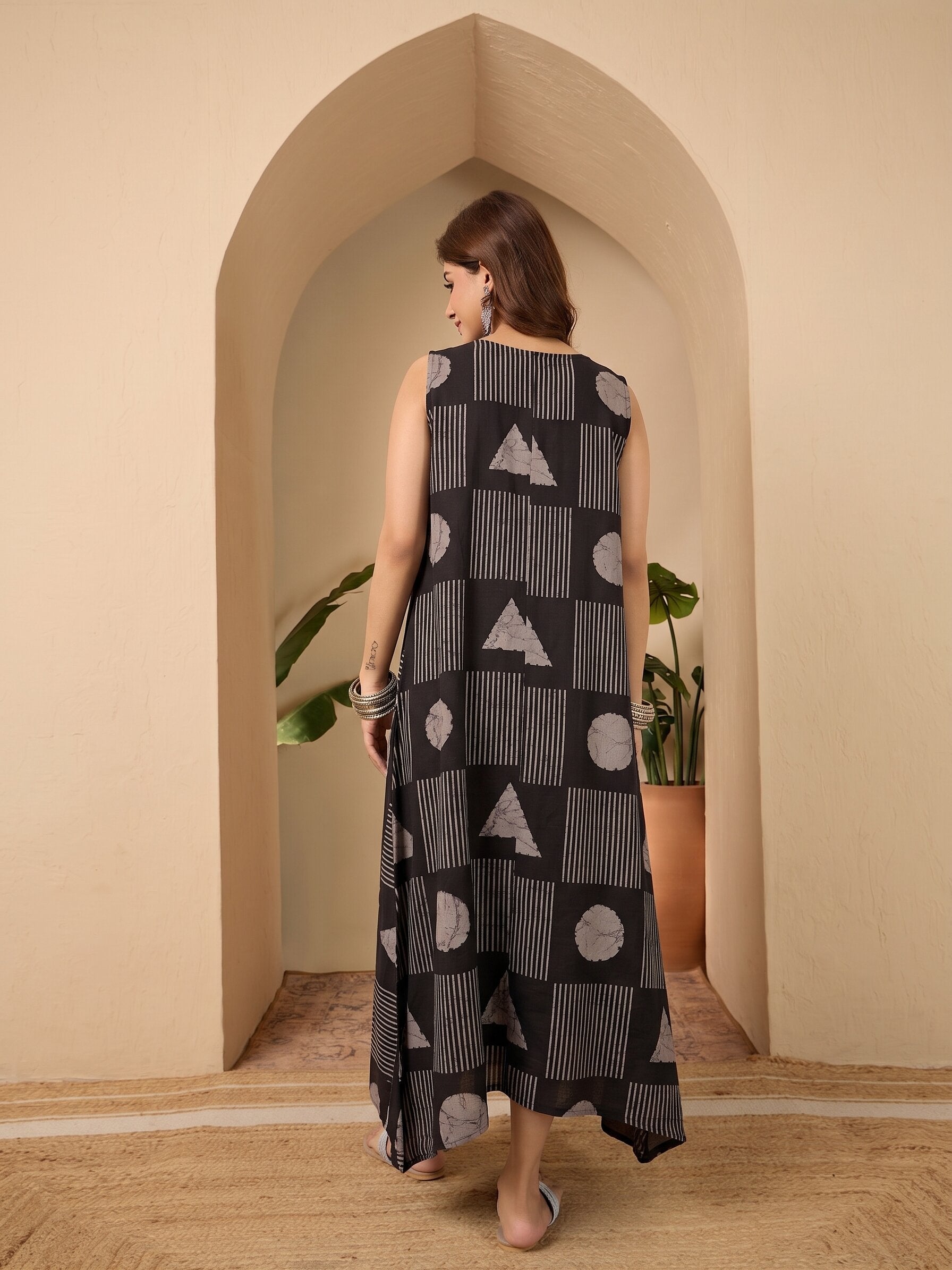 Black Printed Round Neck Long Dress