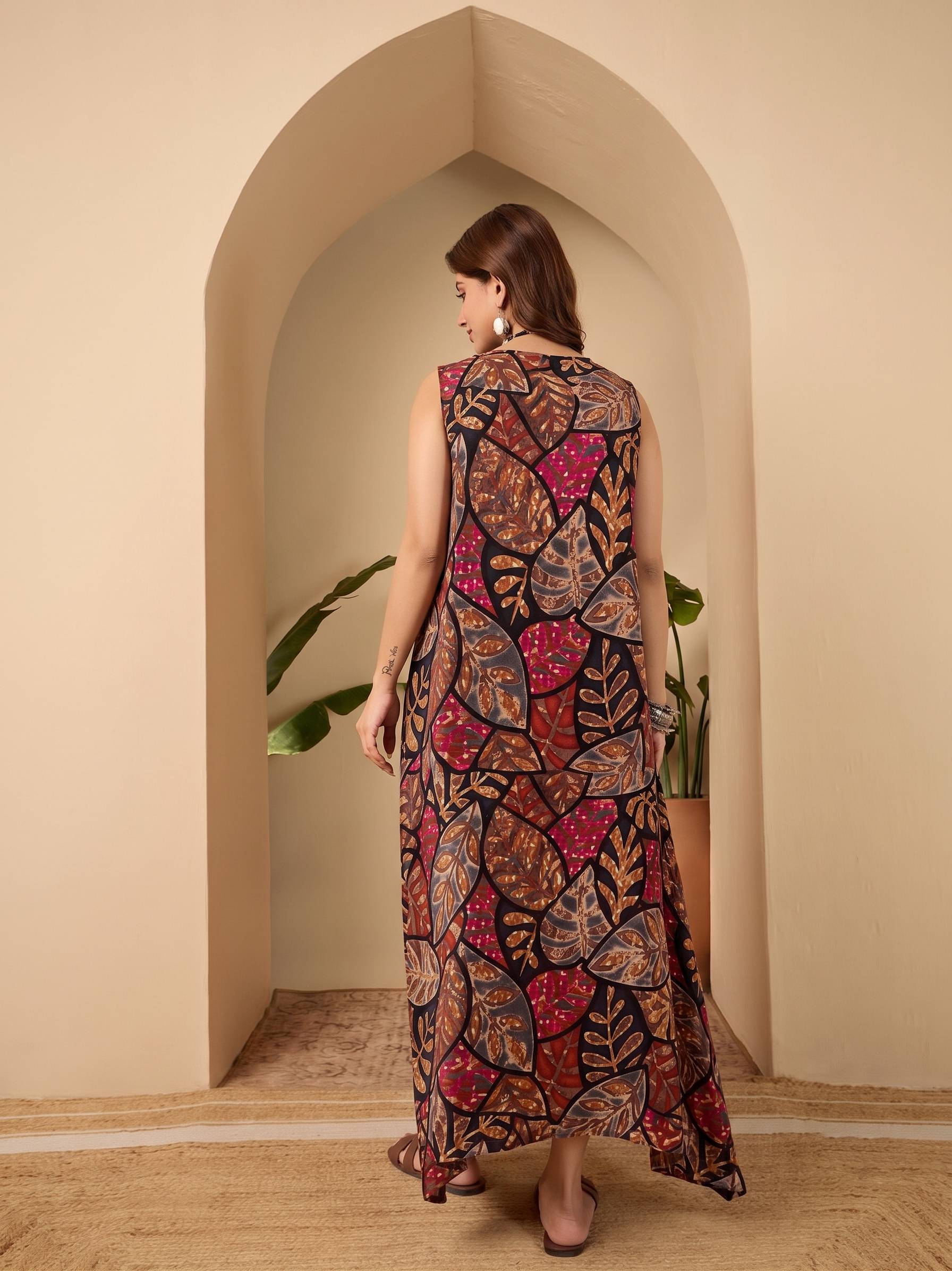 Black Grey Leaf Round Neck W/S Dress (To be dispatched in 7 -10 days)