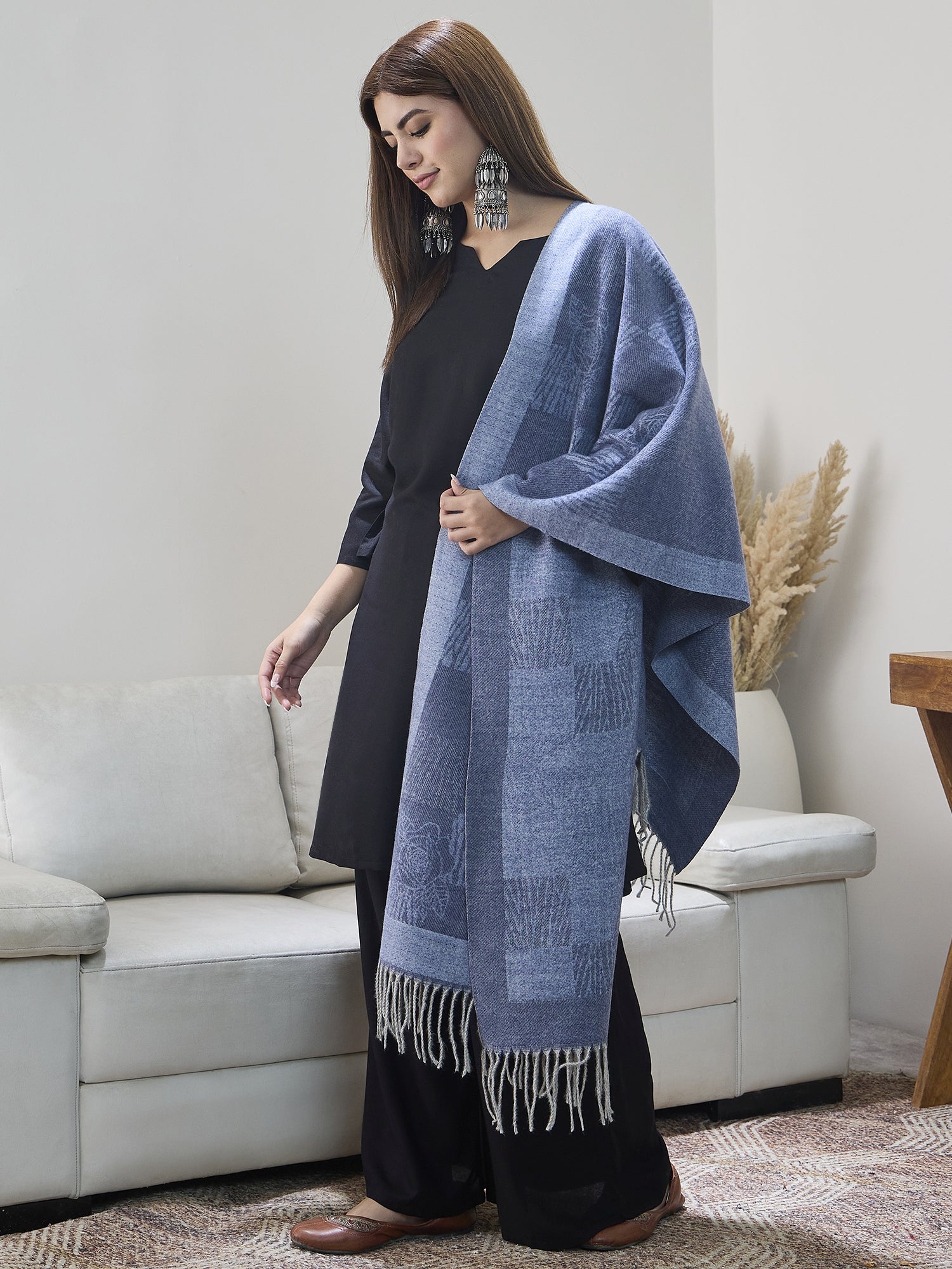 Stone Blue Thread Tassel Shawl
