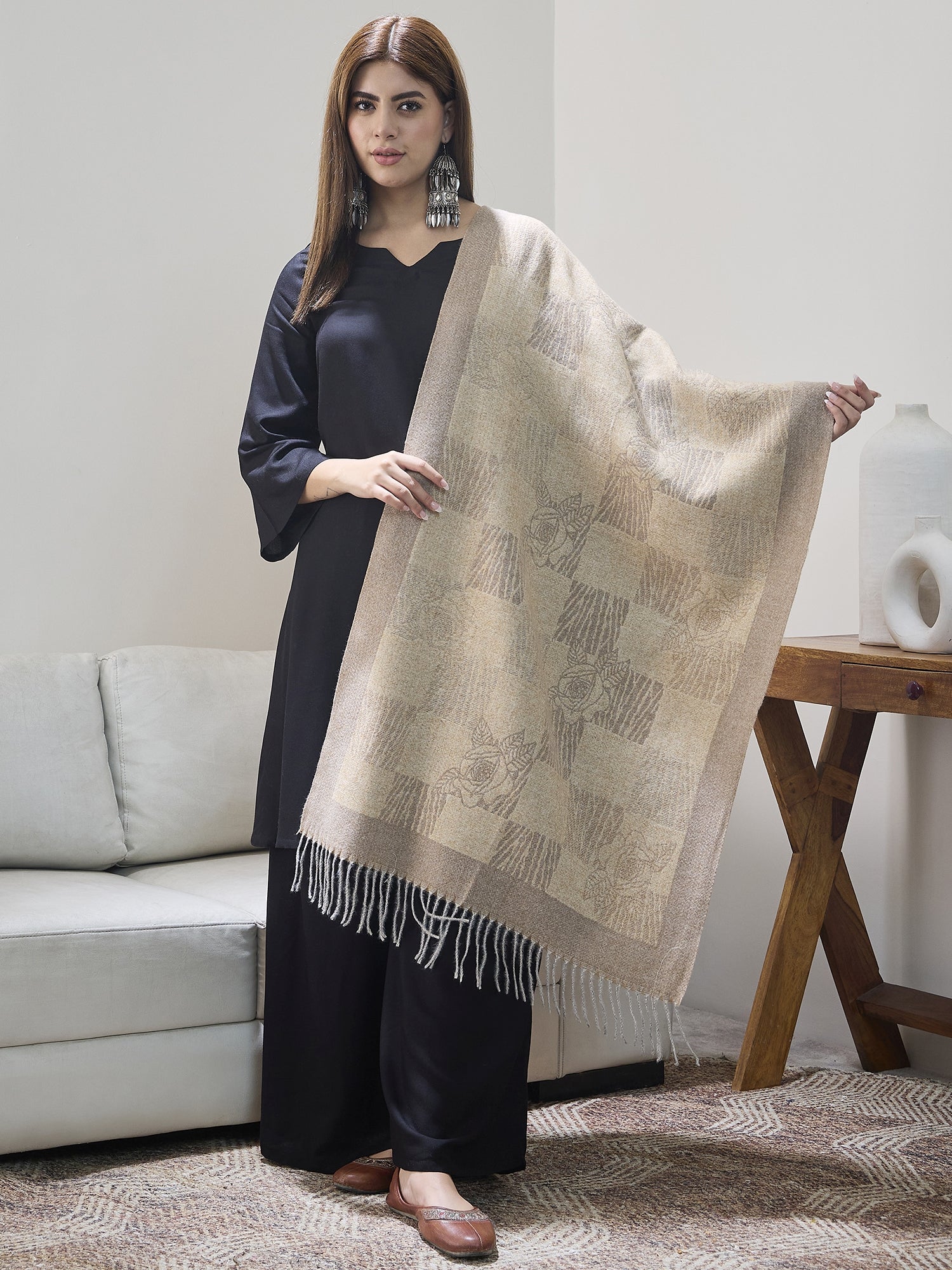 Beige Thread Tassel Shawl