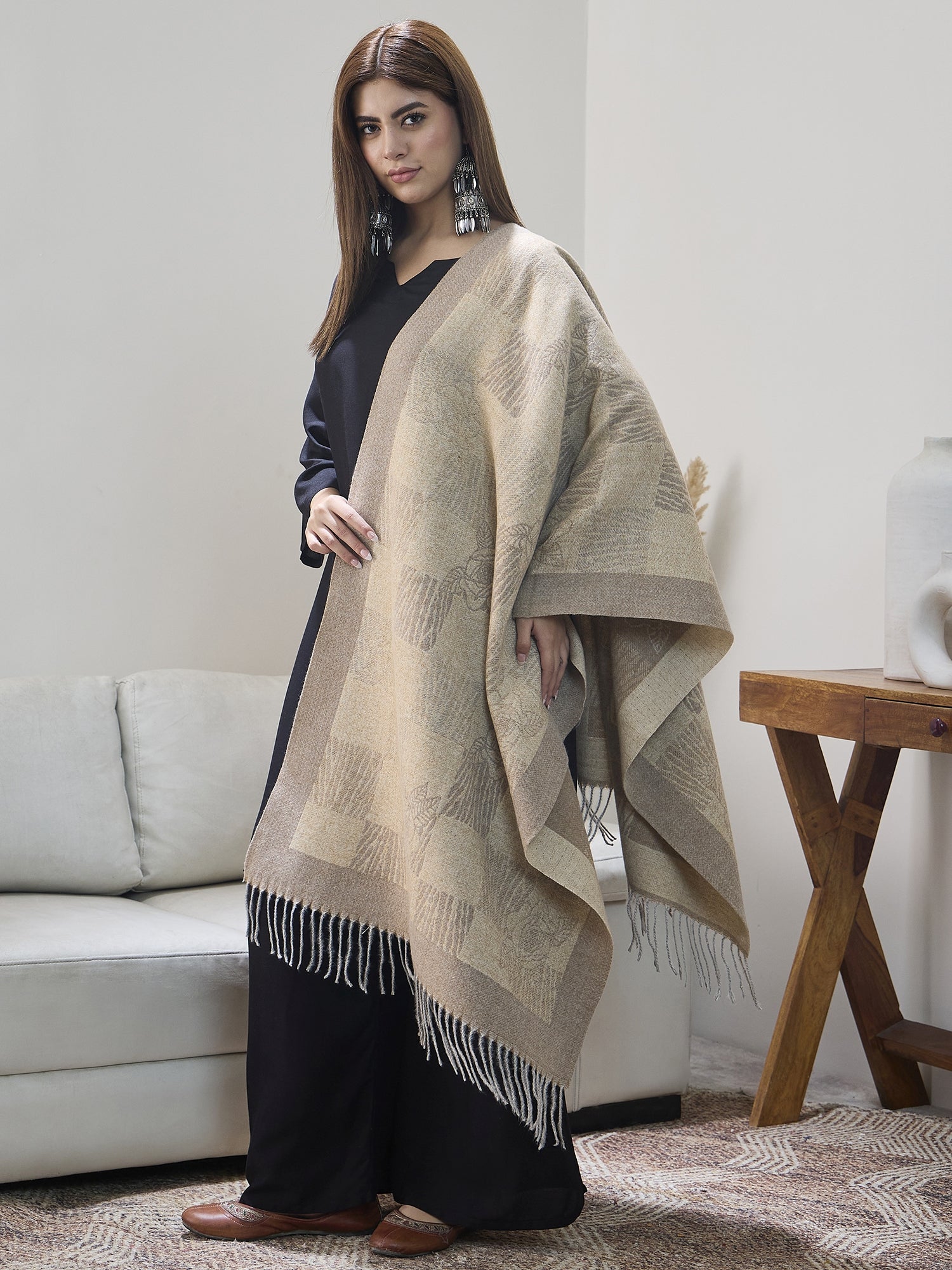 Beige Thread Tassel Shawl