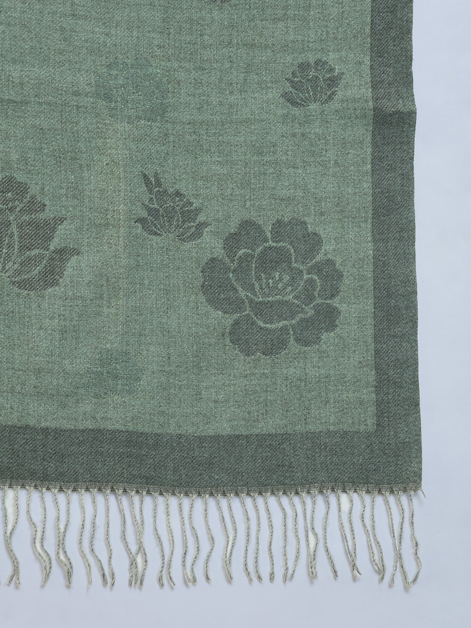 PISTA GREEN THREAD TASSEL SHAWL