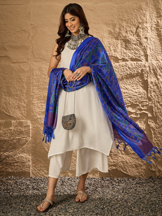 White R Neck Blue Print Dupatta Kurta Set