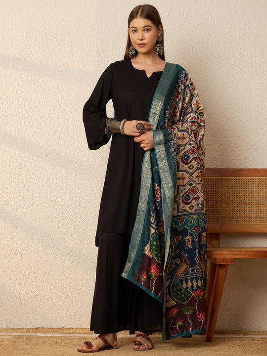 Black Kurta Set Vibrant Peacock Dupatta