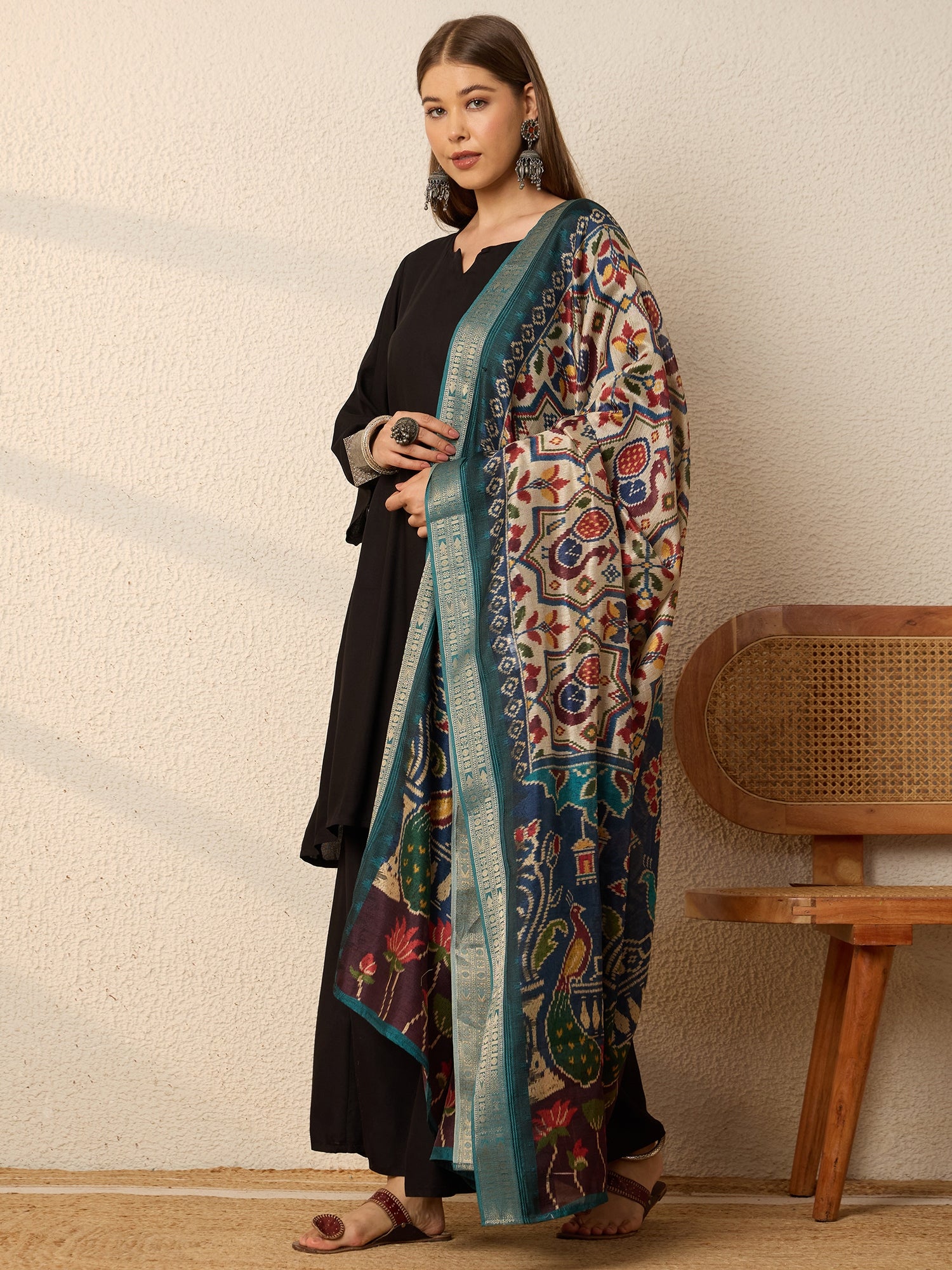 Black Kurta Set Vibrant Peacock Dupatta