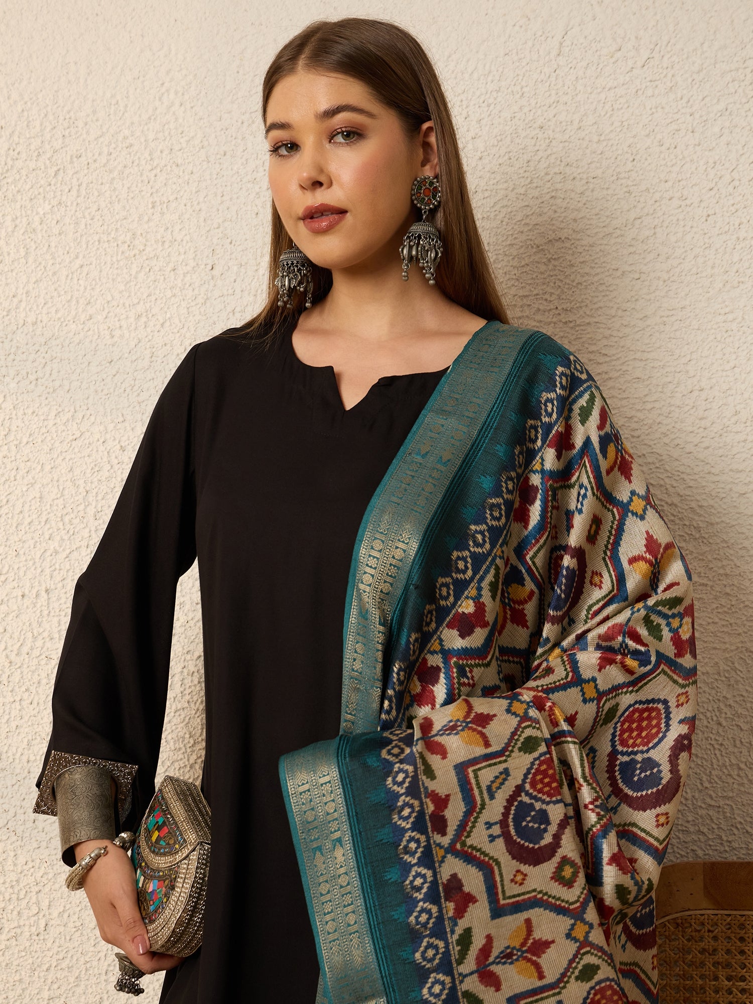Black Kurta Set Vibrant Peacock Dupatta