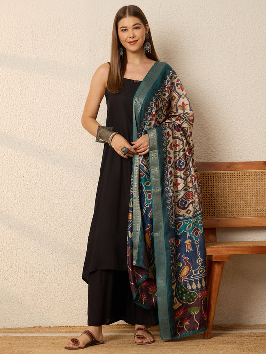 Black Kurta Set Vibrant Peacock Dupatta
