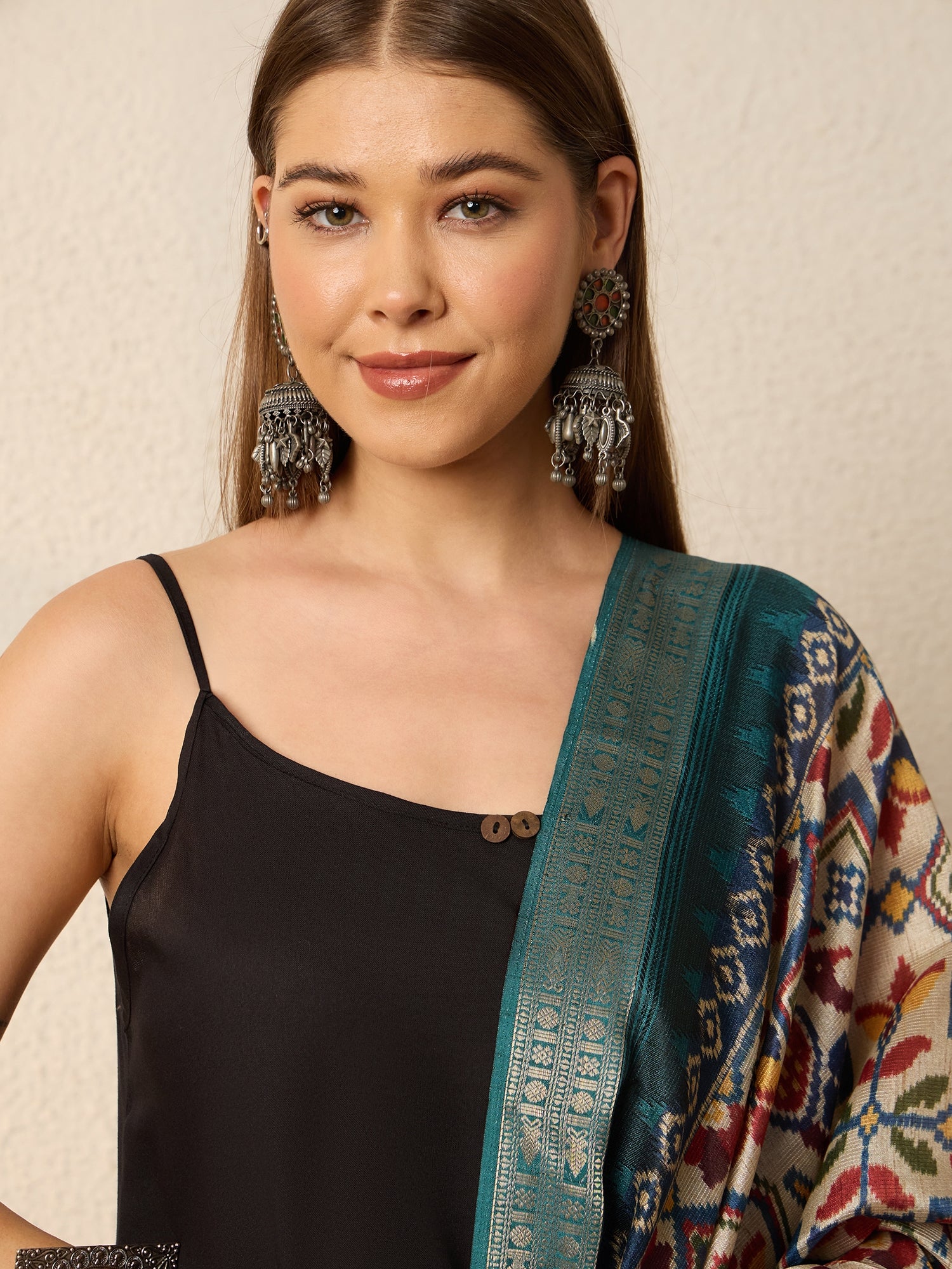 Black Kurta Set Vibrant Peacock Dupatta