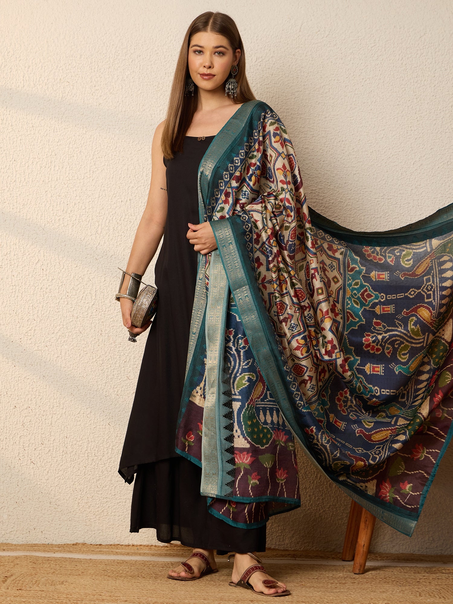 Black Kurta Set Vibrant Peacock Dupatta