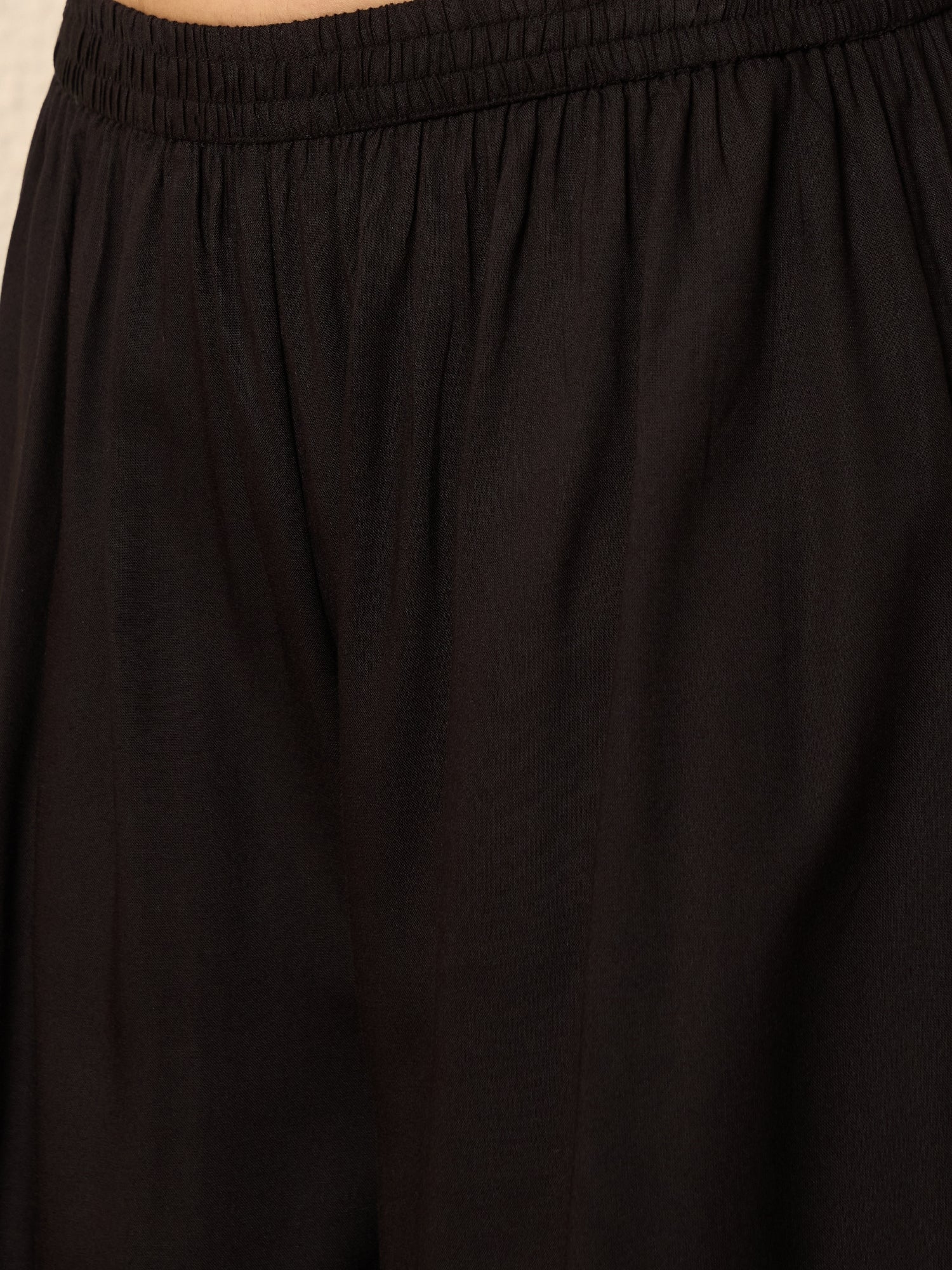 Black Kurta Set Vibrant Peacock Dupatta