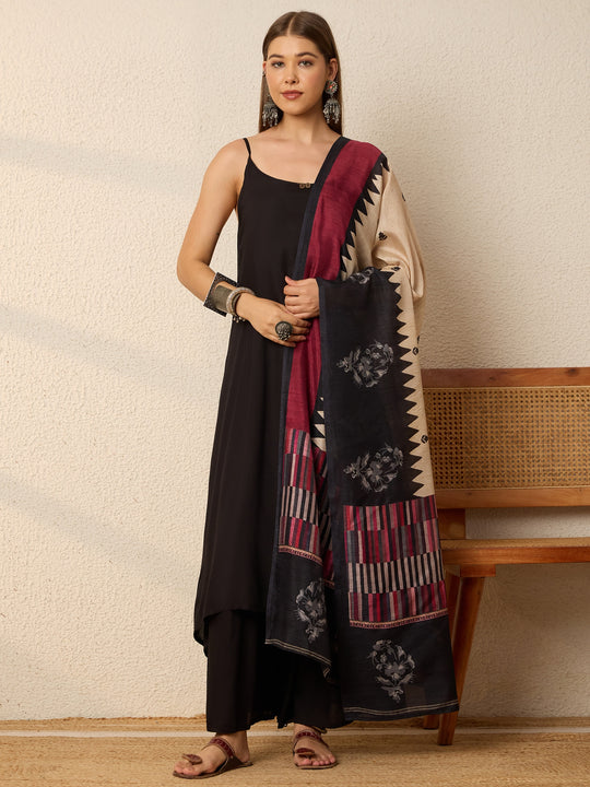 Black Kurta Set Crimson Chevron Dupatta