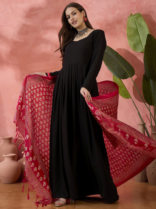 Black Sweetheart Kurta With Dupatta