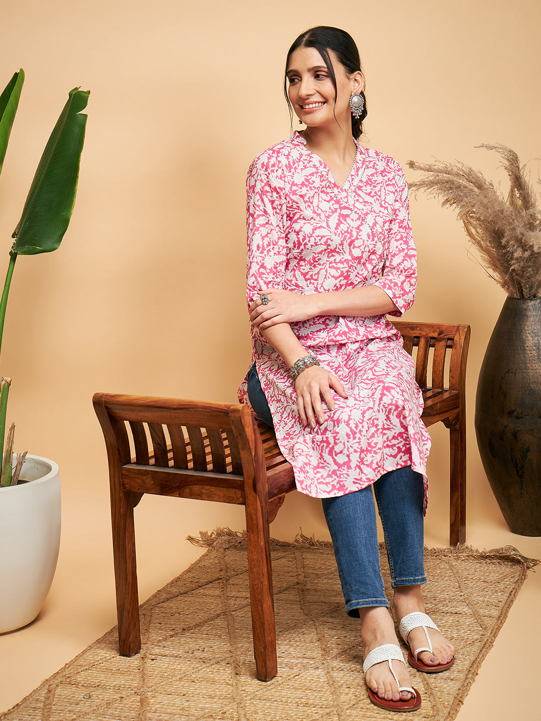 PINK FOIL WHITE PRINT ANGRAKHA STRIGHT KURTA