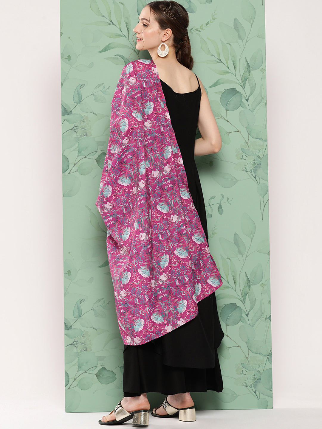 Black Strappy Set W Magenta Camelia Cr Dupatta