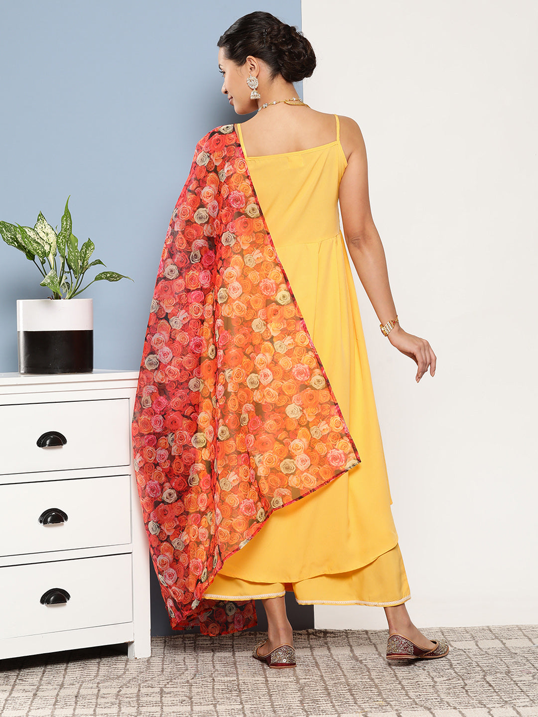 Cassatta Yellow Cr Strappy Set With Rose Print Dupatta