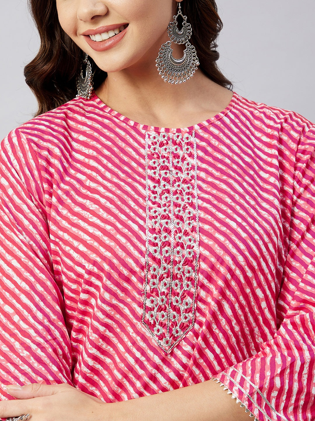 Red Lehriya Work Straight Kurta