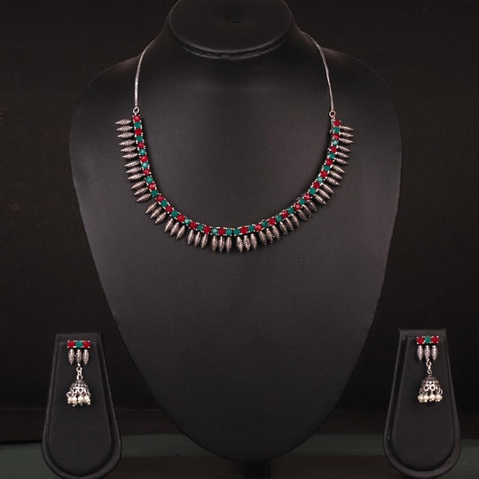 Leaf Motif Stone Studde Neckpiece Set