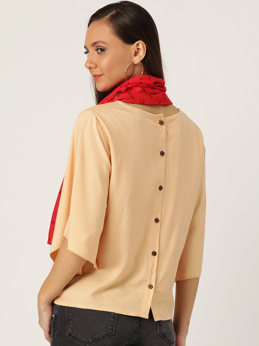 Beige Top With Red Stole
