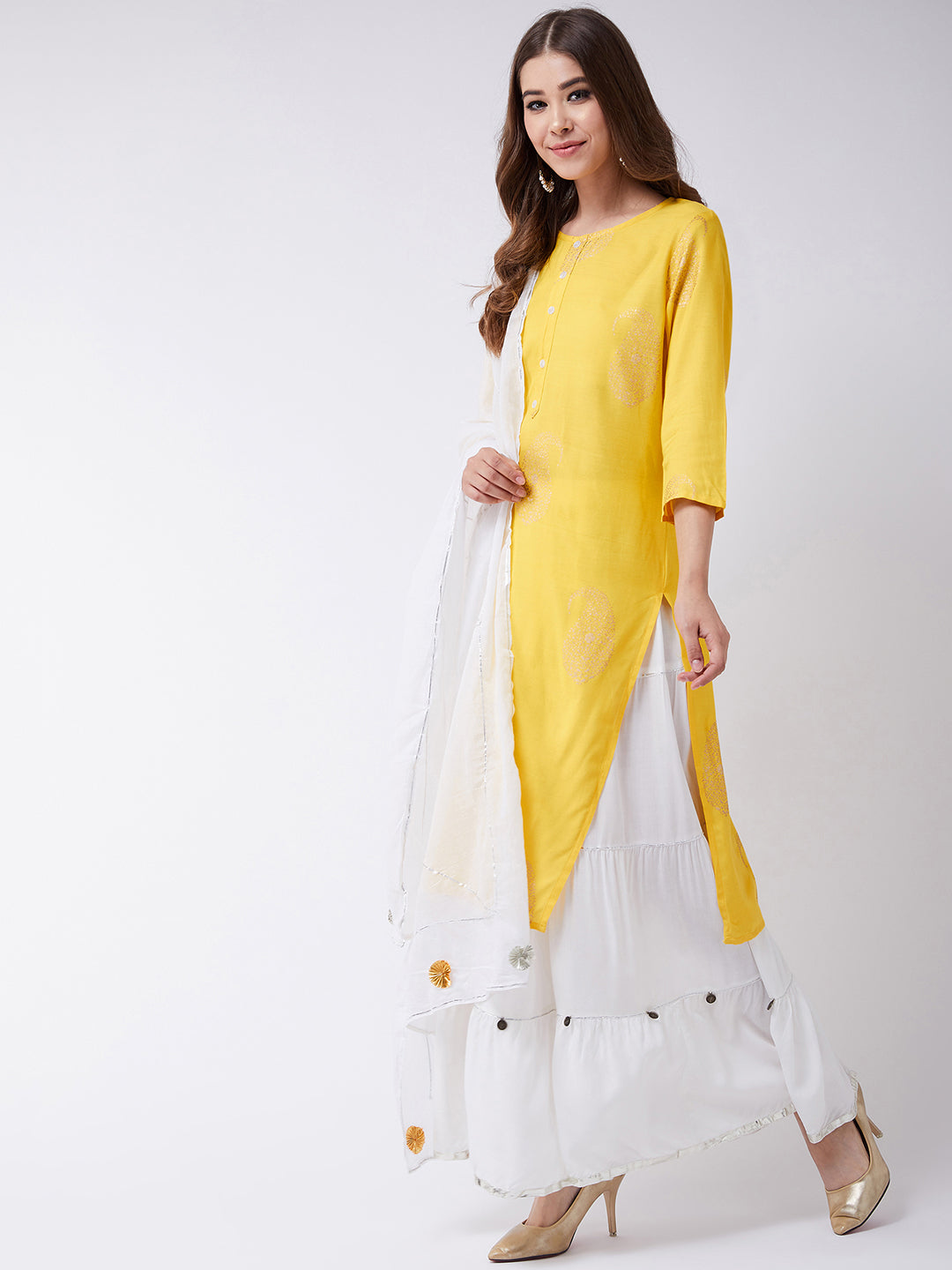 Dharya yellow-embroidered-cotton-silk-kurta-with-olive-green-gathered-skirt