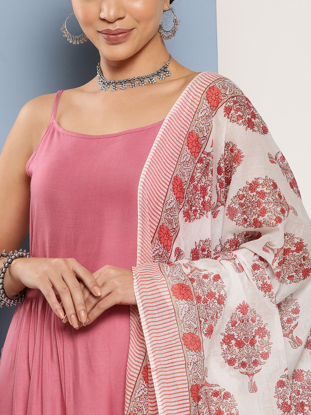 Light Pink Ray Strappy Set With Red Big Floral Cotton Dupatta