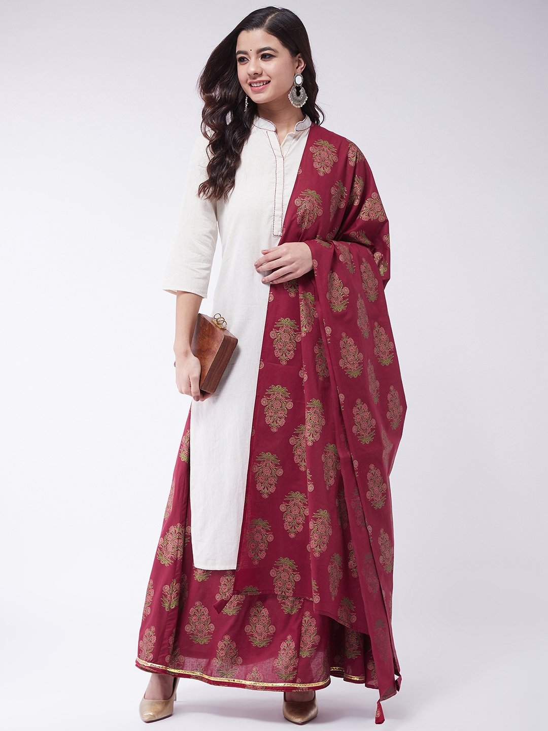 Off White Skirt Set With Dupatta