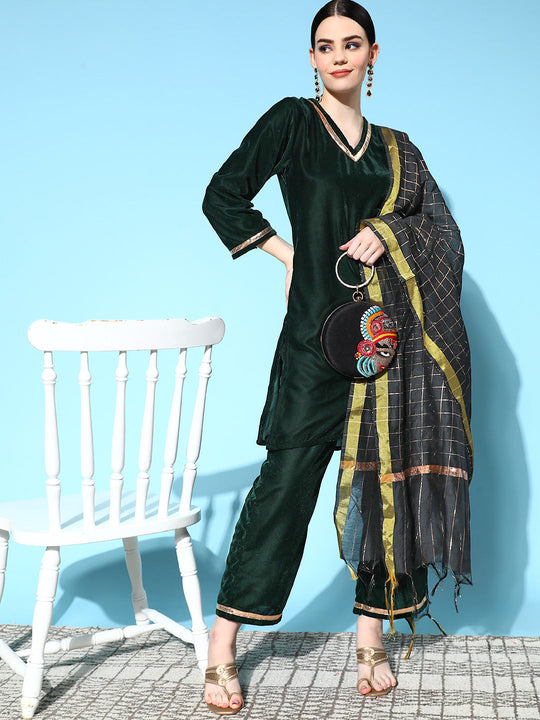 Green Velvet Kurta Set With Black Gold Check Dupatta