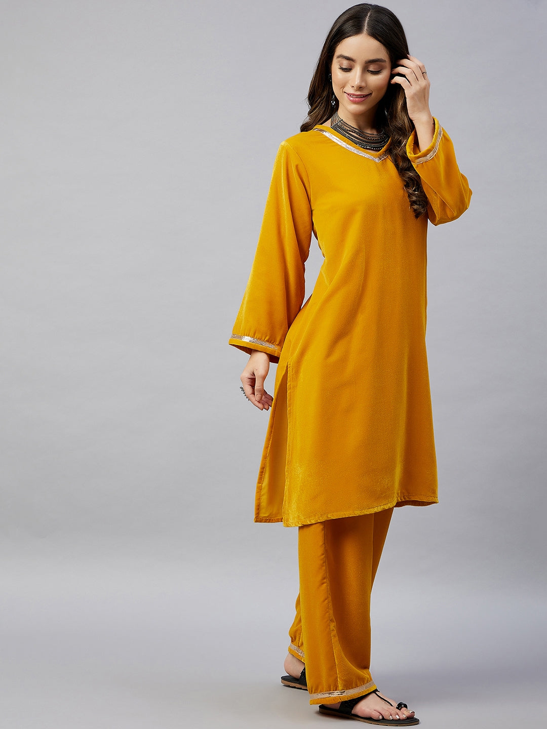 Mustard Velvet Kurta Set With Green Rose Georgette Dupatta