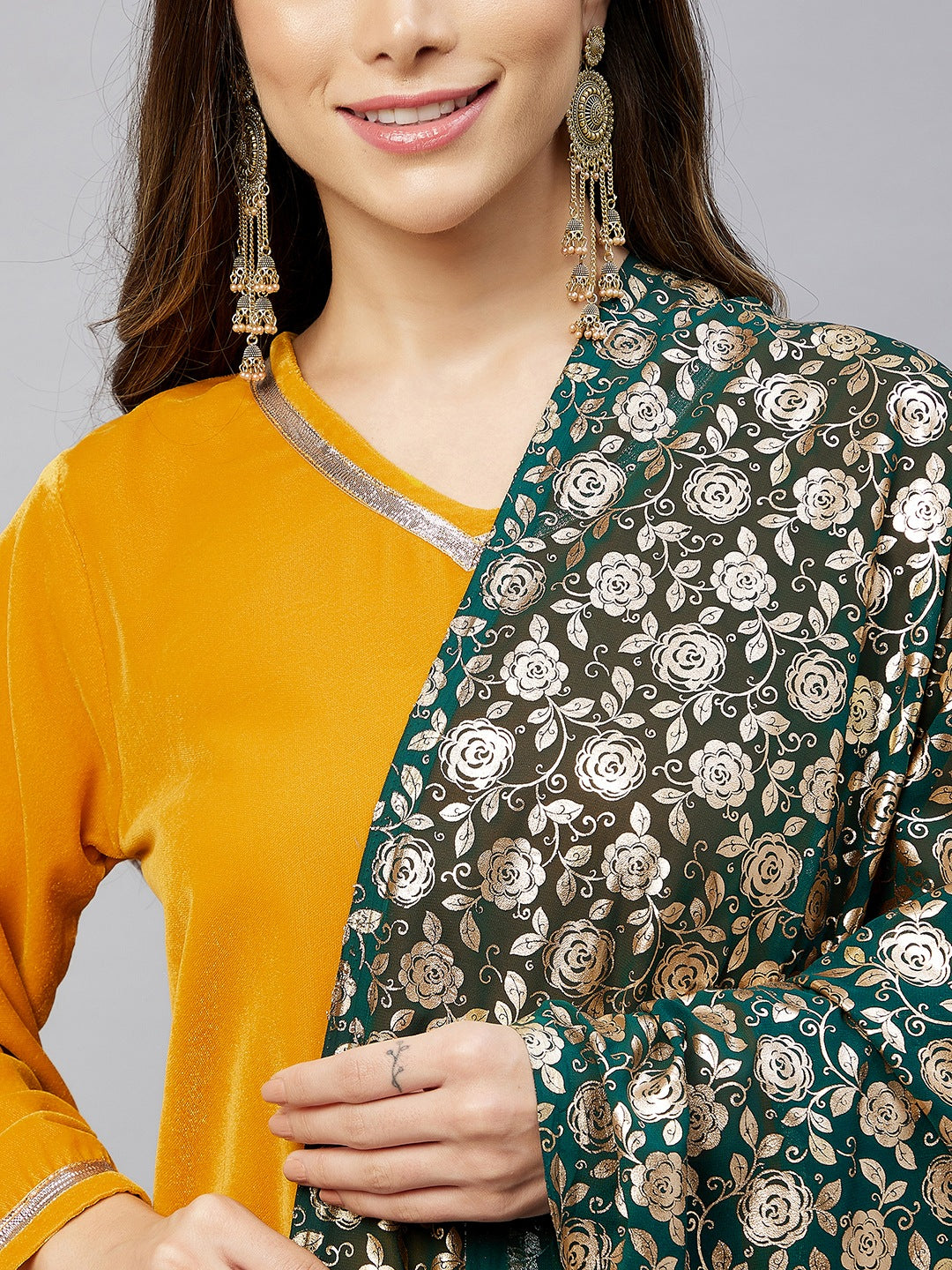 Mustard Velvet Kurta Set With Green Rose Georgette Dupatta