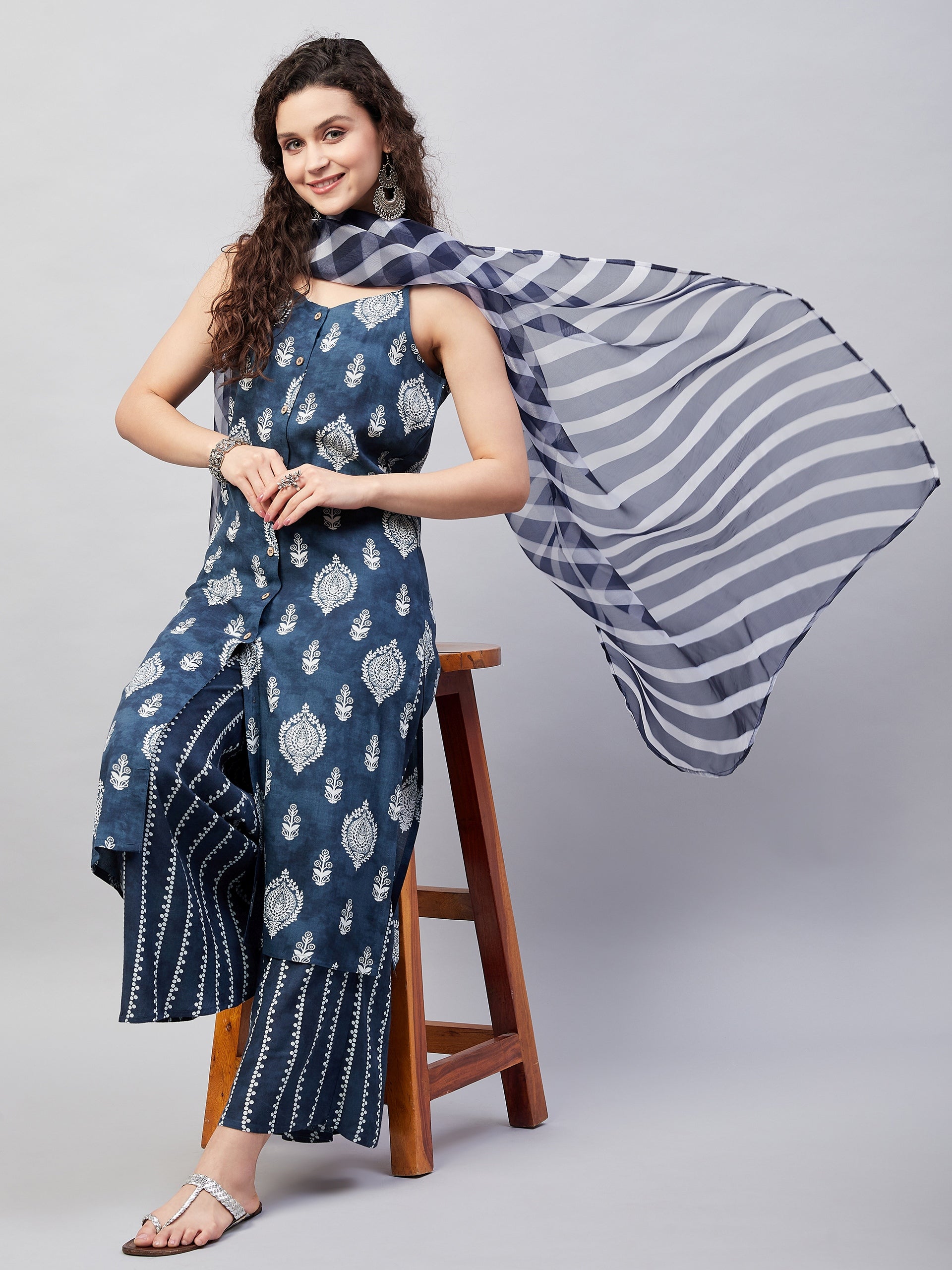 Blue White Porcelien Spaghetti Kurta Set W Navy Le dupatta