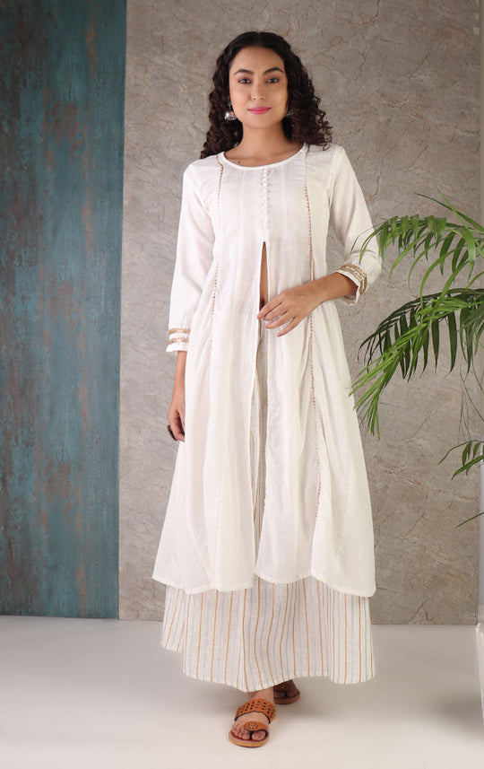 A Fairy White Kurta With Skirt