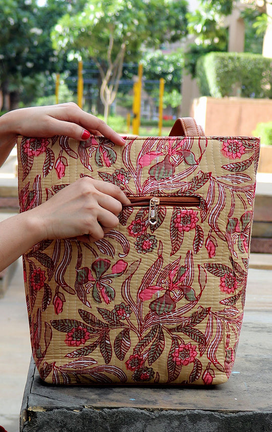 A BEAUTIFUL PAINTING TOTE BAG