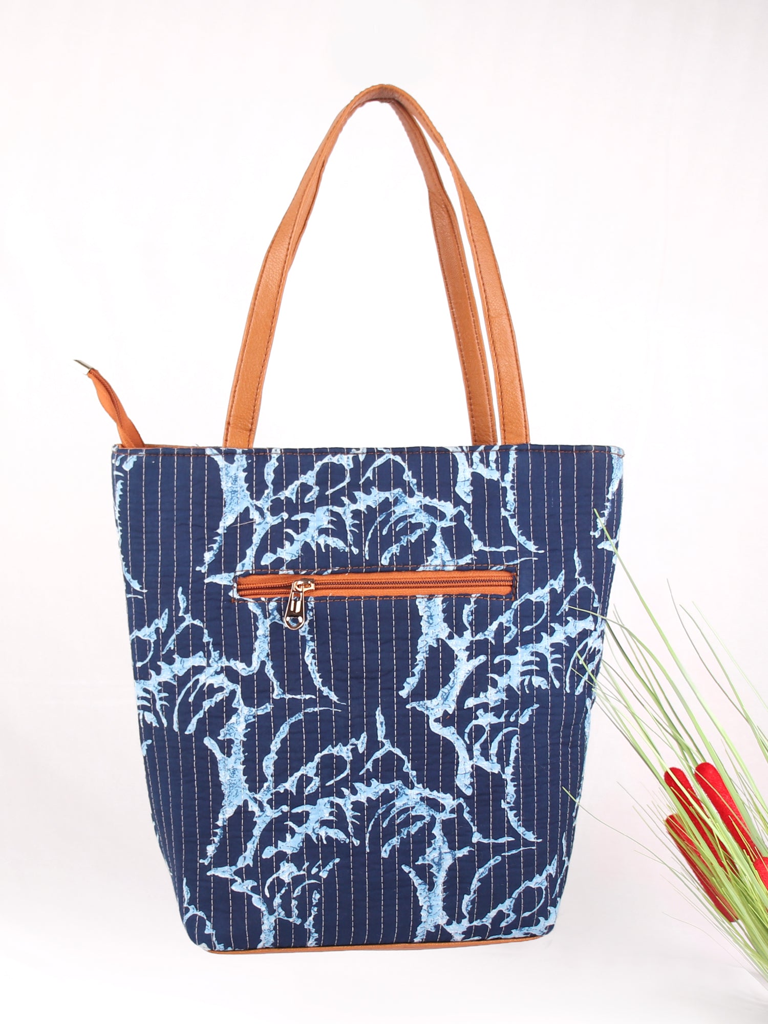 ABSTRACT FLOWERS TOTE BAG