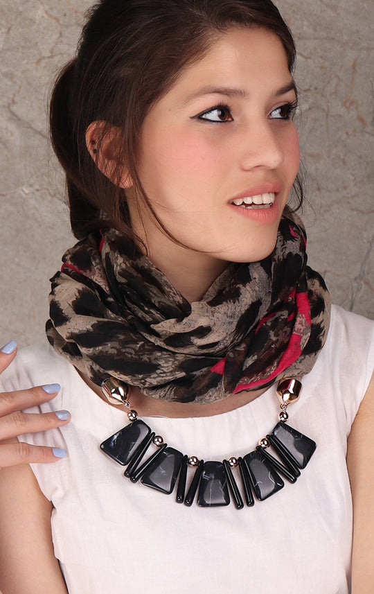 Animal print black-brown necklace stole